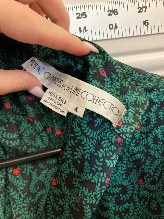 V-Neck Blouse, 100% silk, formal, business casual, Vintage, Retro, Holiday, Era - Picture 2 of 9